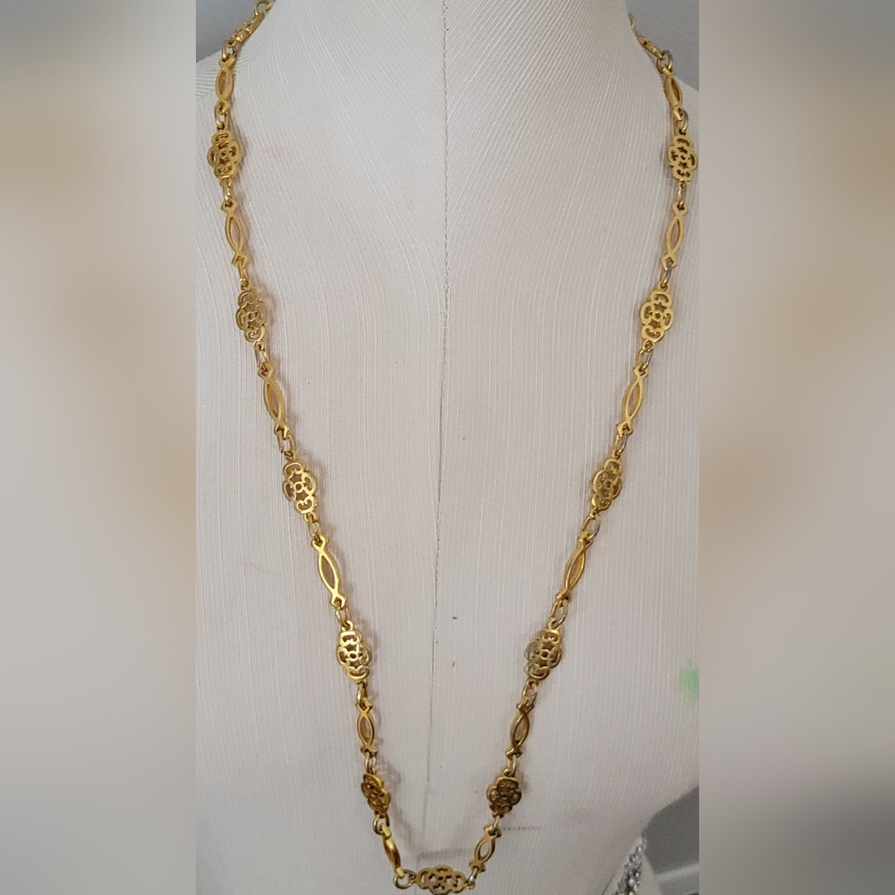 Trifari Gold Filigree Necklace